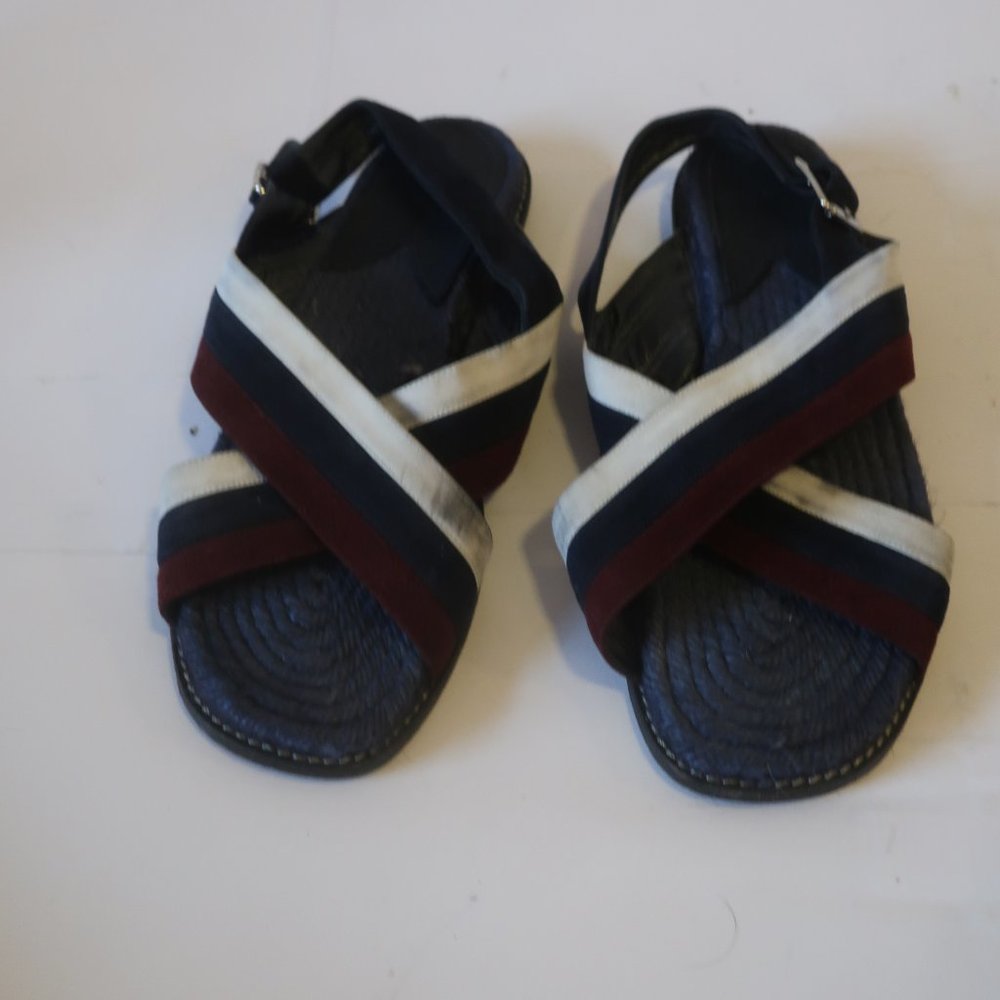 * Womens Theory Burgundy, Navy Blue, Lt Gray Suede Flat Sandals Sz 38 Eur/US 8